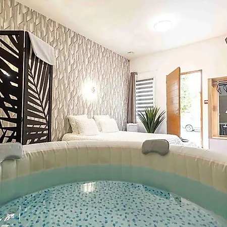 Center Saint-quentin Centre Gare 24-24 Parking Prive 3* La Fere