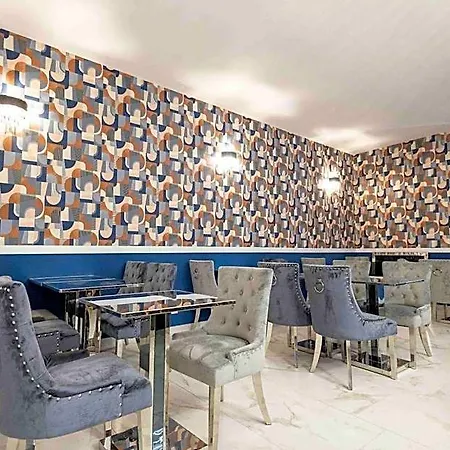 Hotel Center Saint-quentin Centre Gare 24-24 Parking Prive La Fere